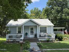 featured image of 175 Brown Ln