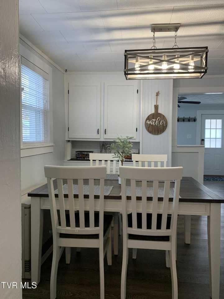 175 Brown Ln - Photo 5 of 29
