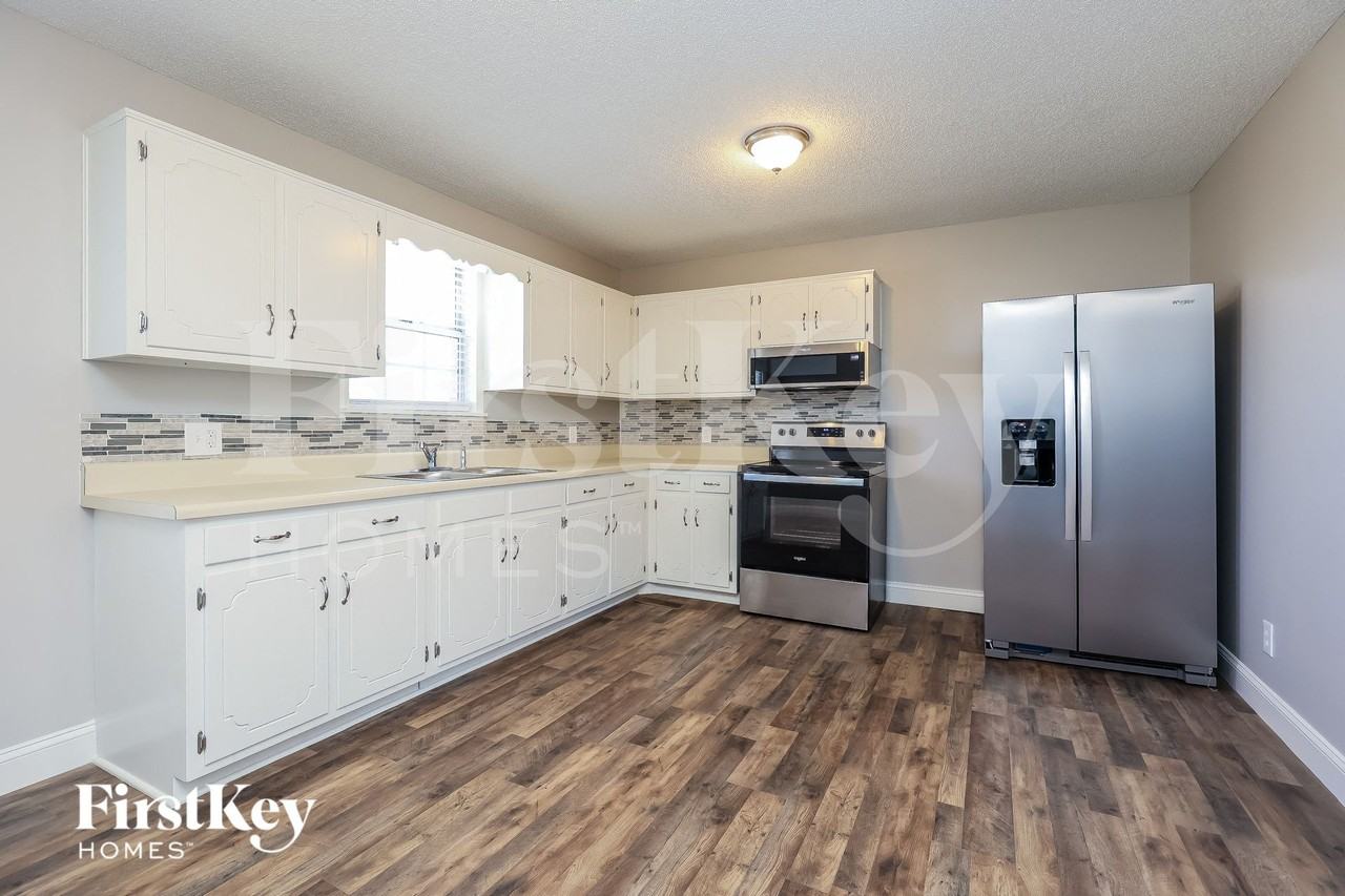 214 Beard Ave - Photo 7 of 15