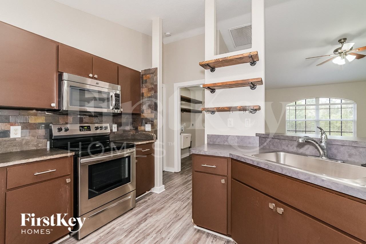1686 Mincey Ter - Photo 6 of 17