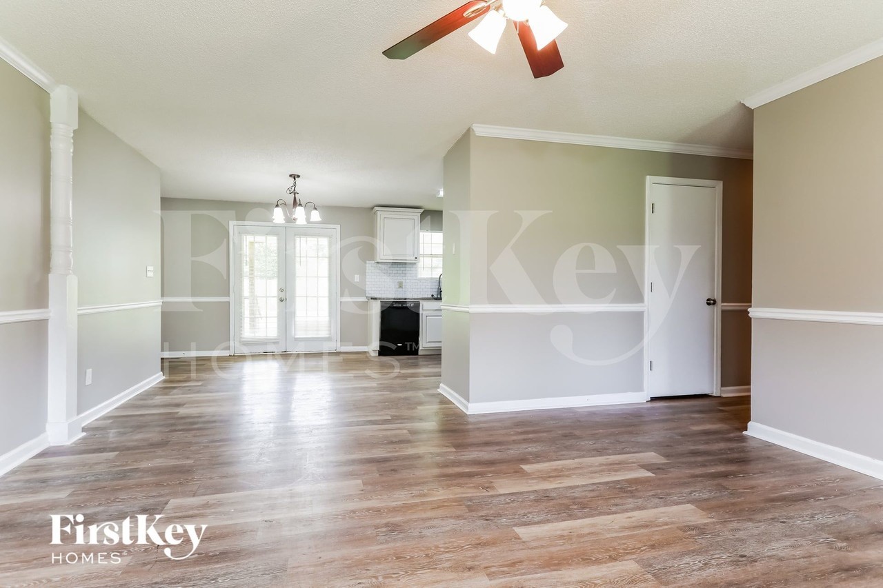 5812 Fieldstone Ct - Photo 3 of 15