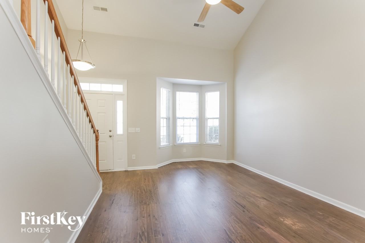 16840 Kettlewell Ln - Photo 3 of 15