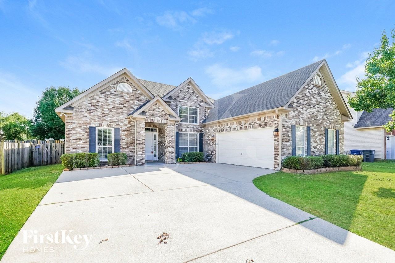 1028 Stonecreek Dr - Photo 2 of 15