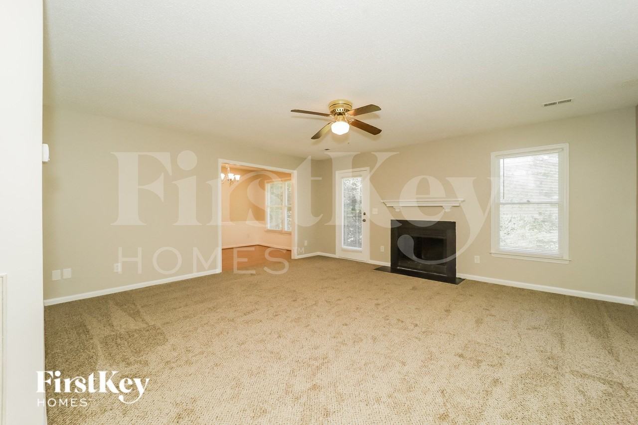 4613 Eagle Rock Rd - Photo 2 of 15