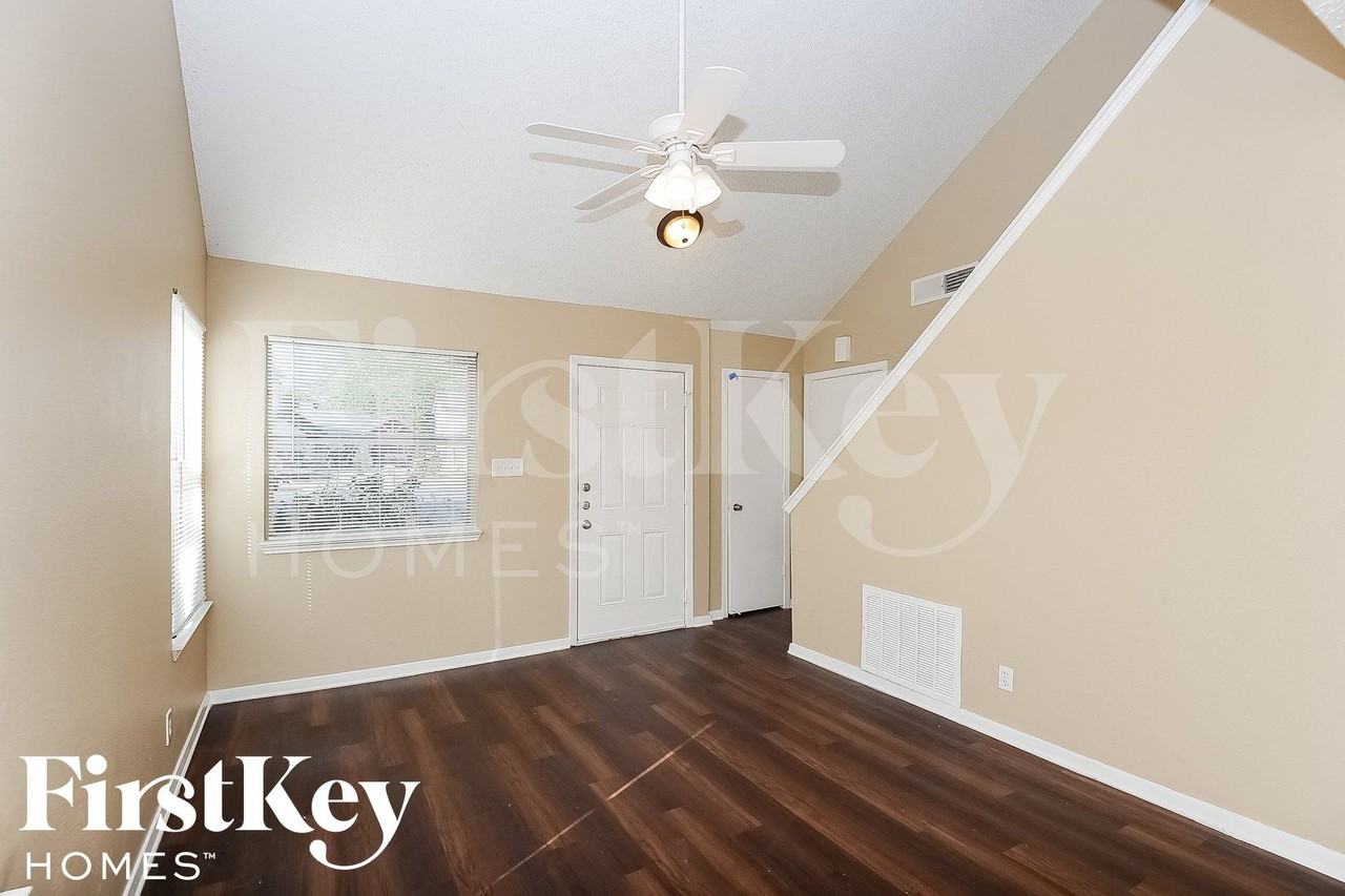 9109 Horncastle Ct - Photo 3 of 16