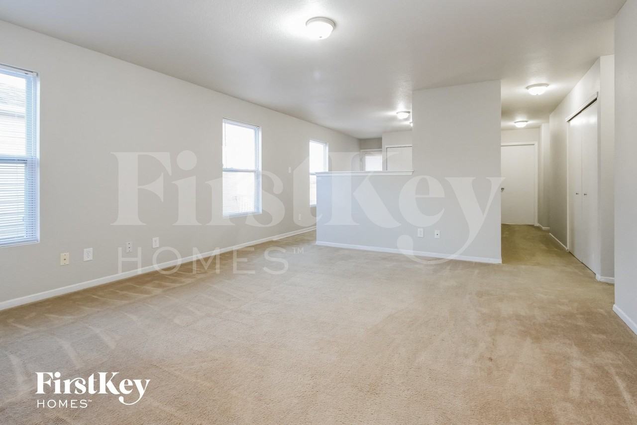 8435 Sansa St - Photo 2 of 15