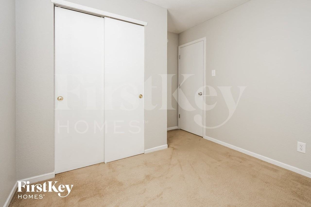 8435 Sansa St - Photo 7 of 15