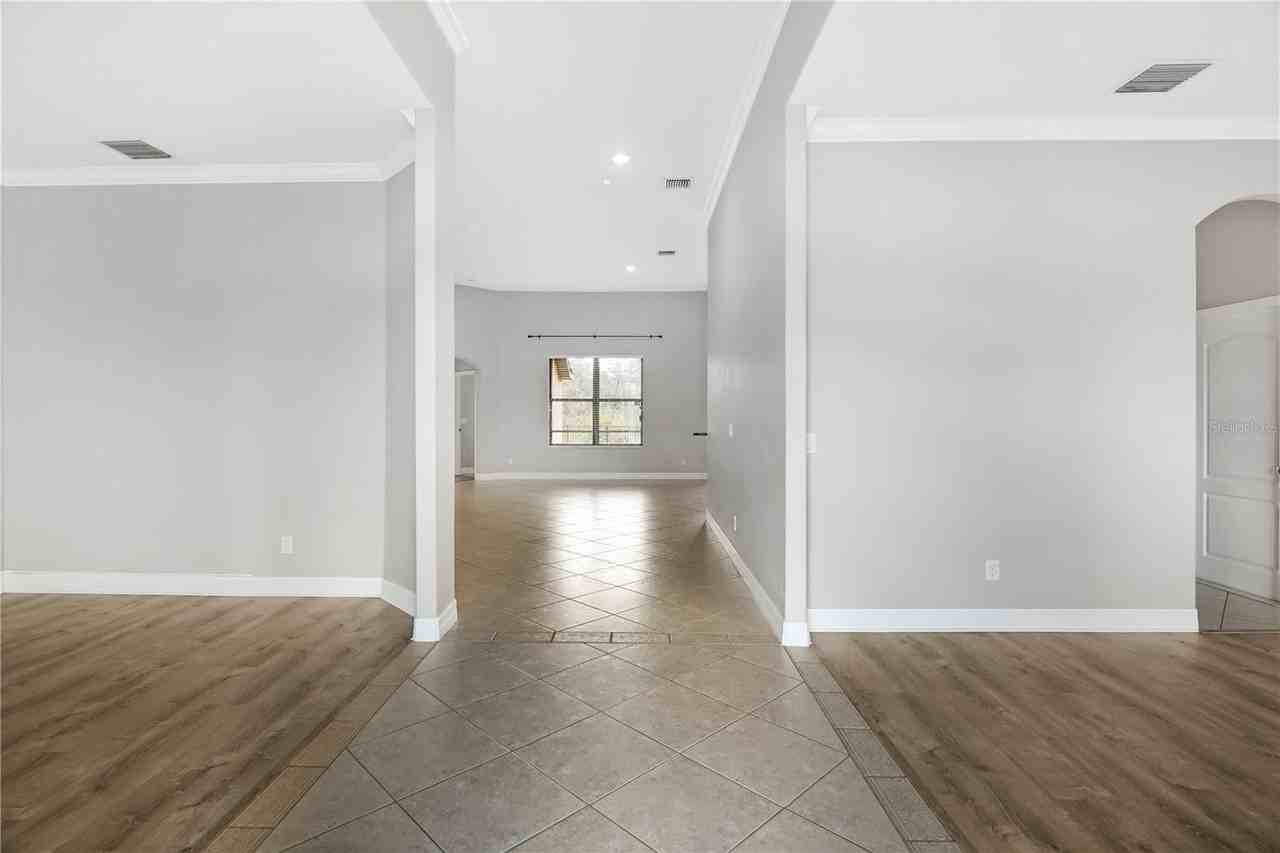 12615 20th St E - Photo 6 of 50