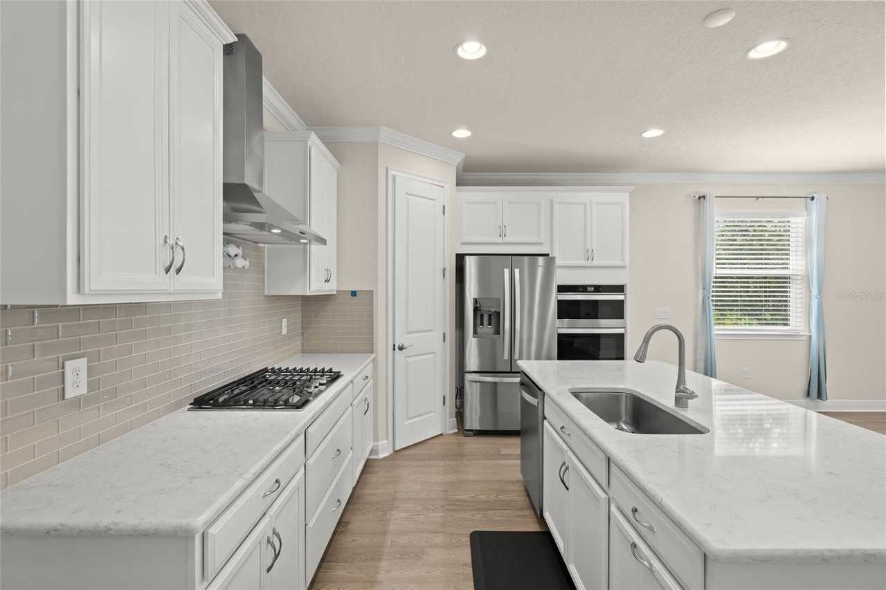 5690 Long Shore Loop - Photo 7 of 50
