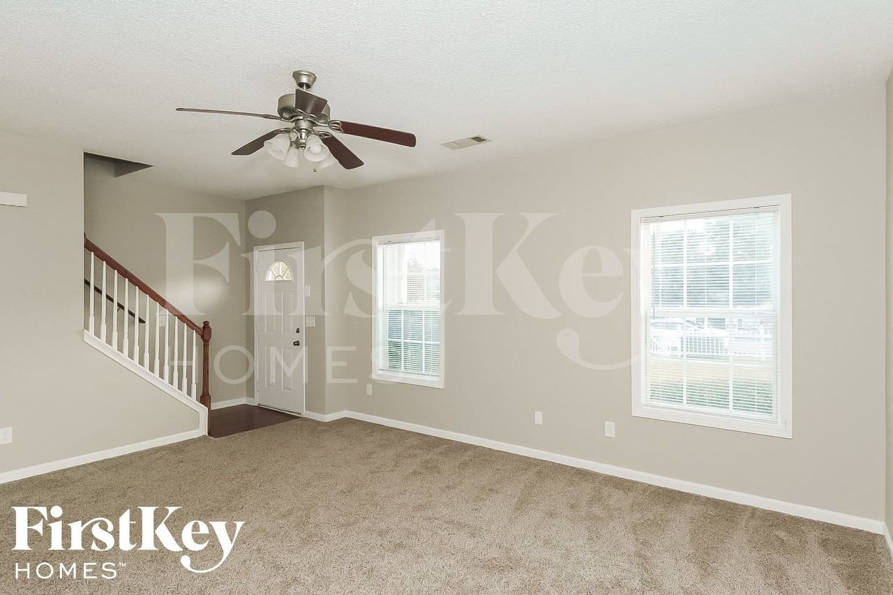 817 Commerce Blvd - Photo 3 of 15