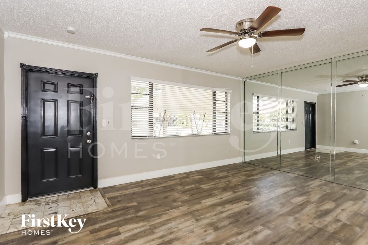 7000 Sw 12th St - Photo 2 of 16