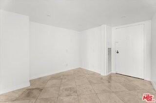 4314 Marina City Dr #924 - Photo 2 of 8