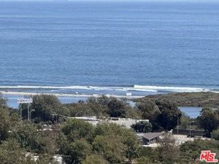 23907 Malibu Knolls Rd - Photo 2 of 8