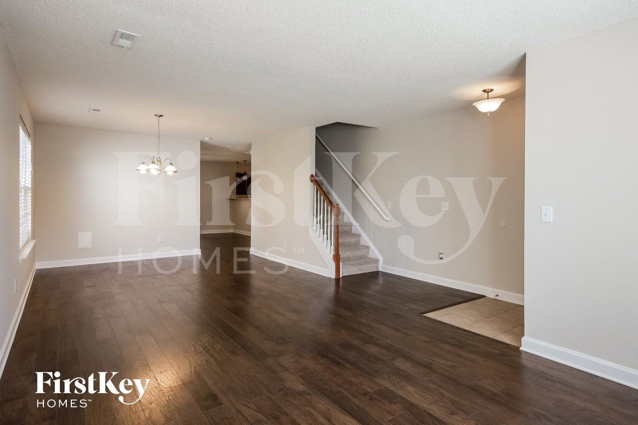 6648 Rustic View Ct - Photo 3 of 15