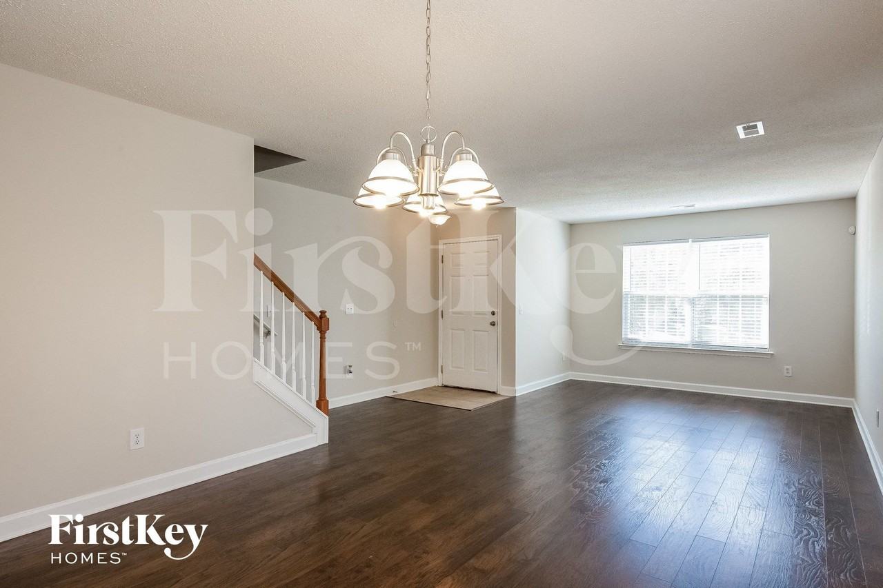 6648 Rustic View Ct - Photo 5 of 15