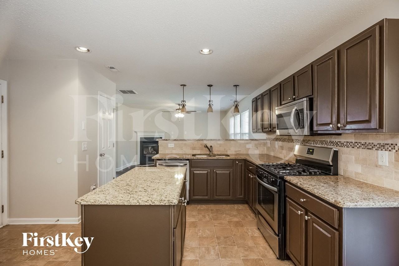 6648 Rustic View Ct - Photo 6 of 15