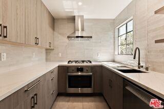 502 Strand St - Photo 6 of 8