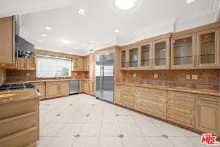 204 Foothill Rd - Photo 4 of 8