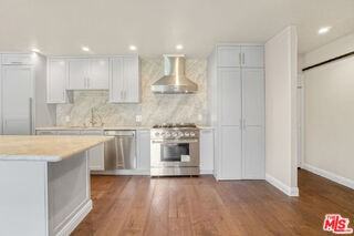 1230 Horn Ave #605 - Photo 2 of 8