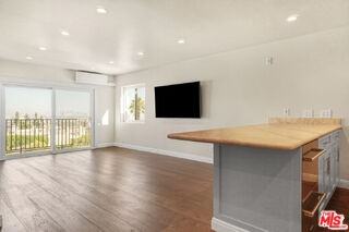 1230 Horn Ave #605 - Photo 4 of 8