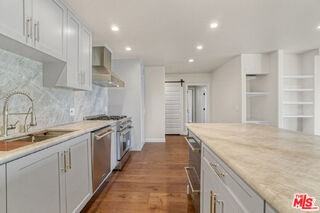 1230 Horn Ave #605 - Photo 5 of 8