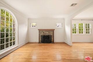433 Norwich Dr - Photo 3 of 8