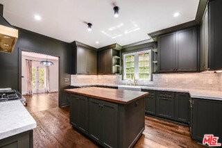 337 N Croft Ave - Photo 7 of 8