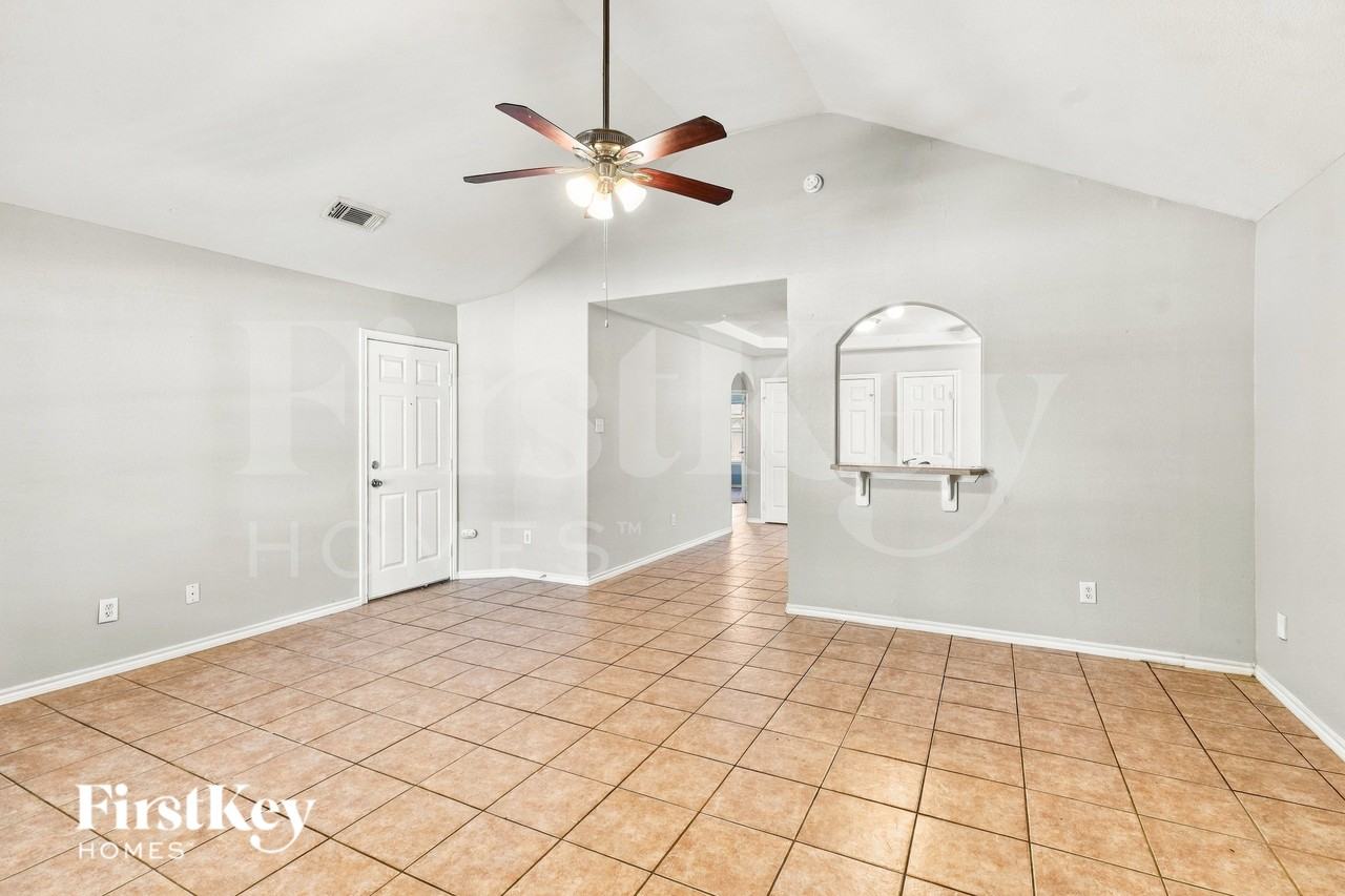 6267 Gillian Park Dr - Photo 3 of 17