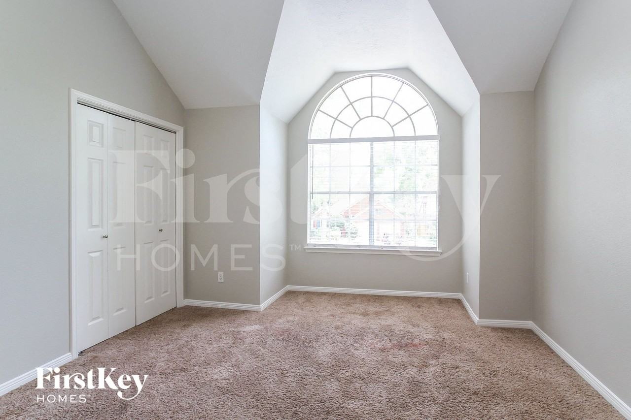 5003 Maple Brook Ln - Photo 7 of 15