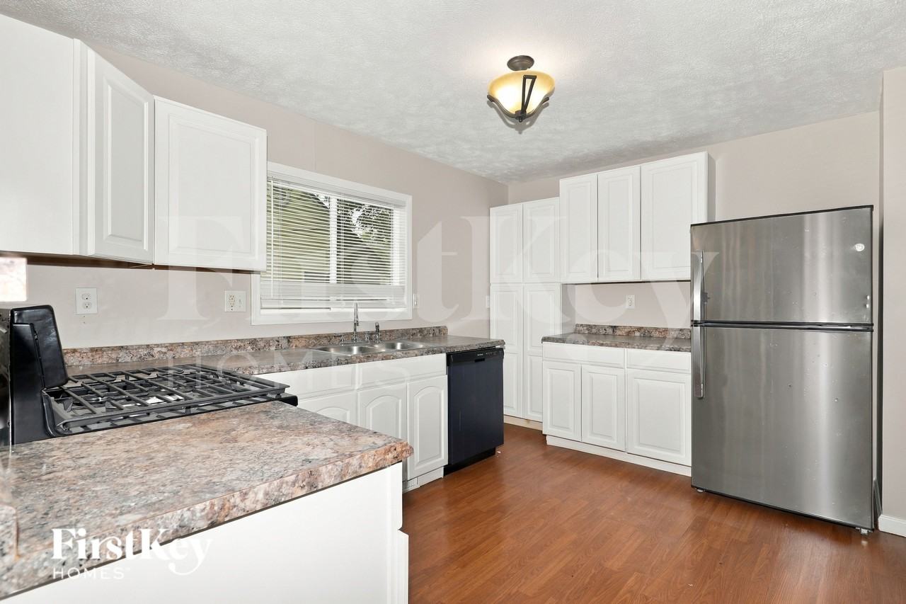 4801 Leone Dr - Photo 7 of 16