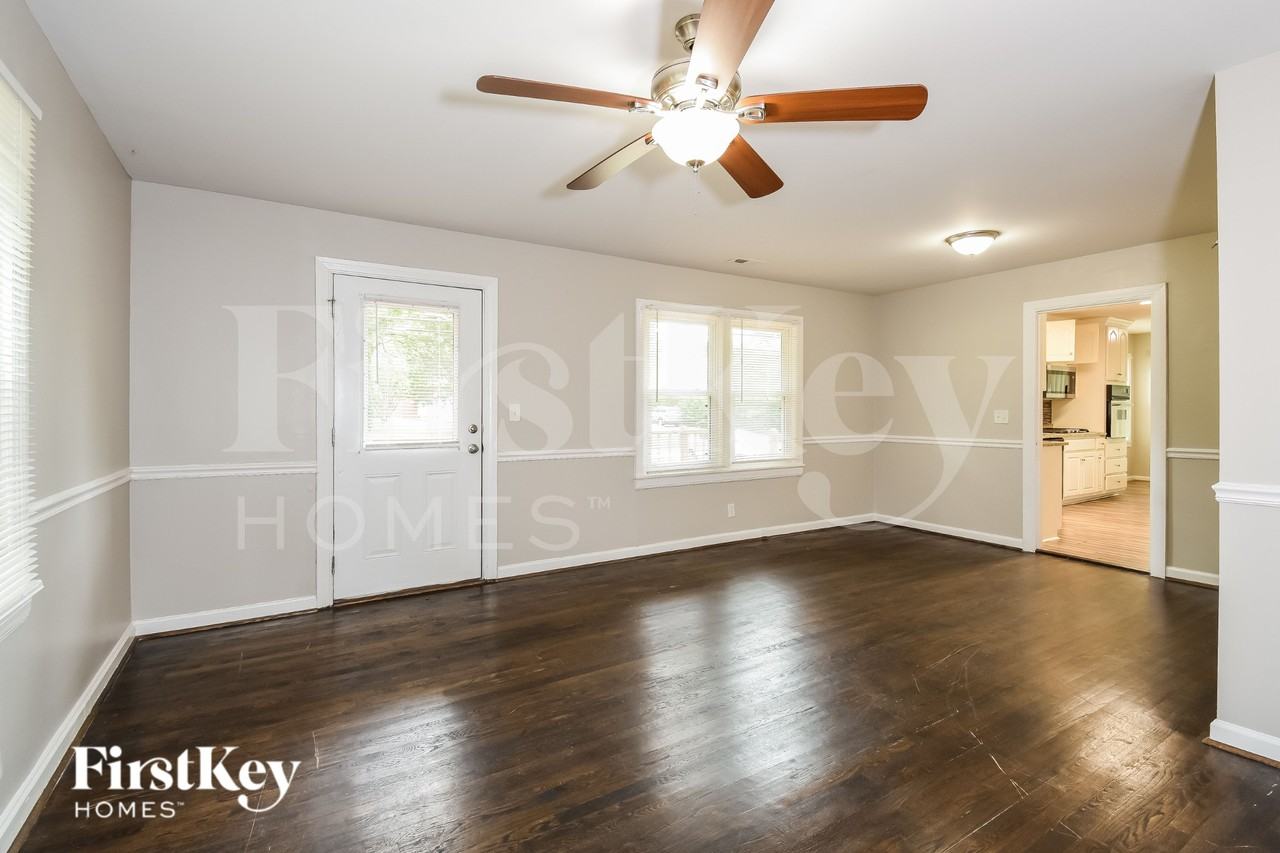 3861 Furr Ave - Photo 2 of 15