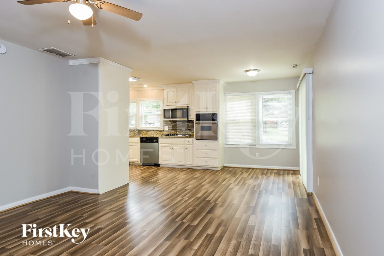 3861 Furr Ave - Photo 3 of 15