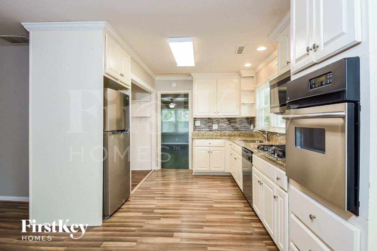 3861 Furr Ave - Photo 6 of 15