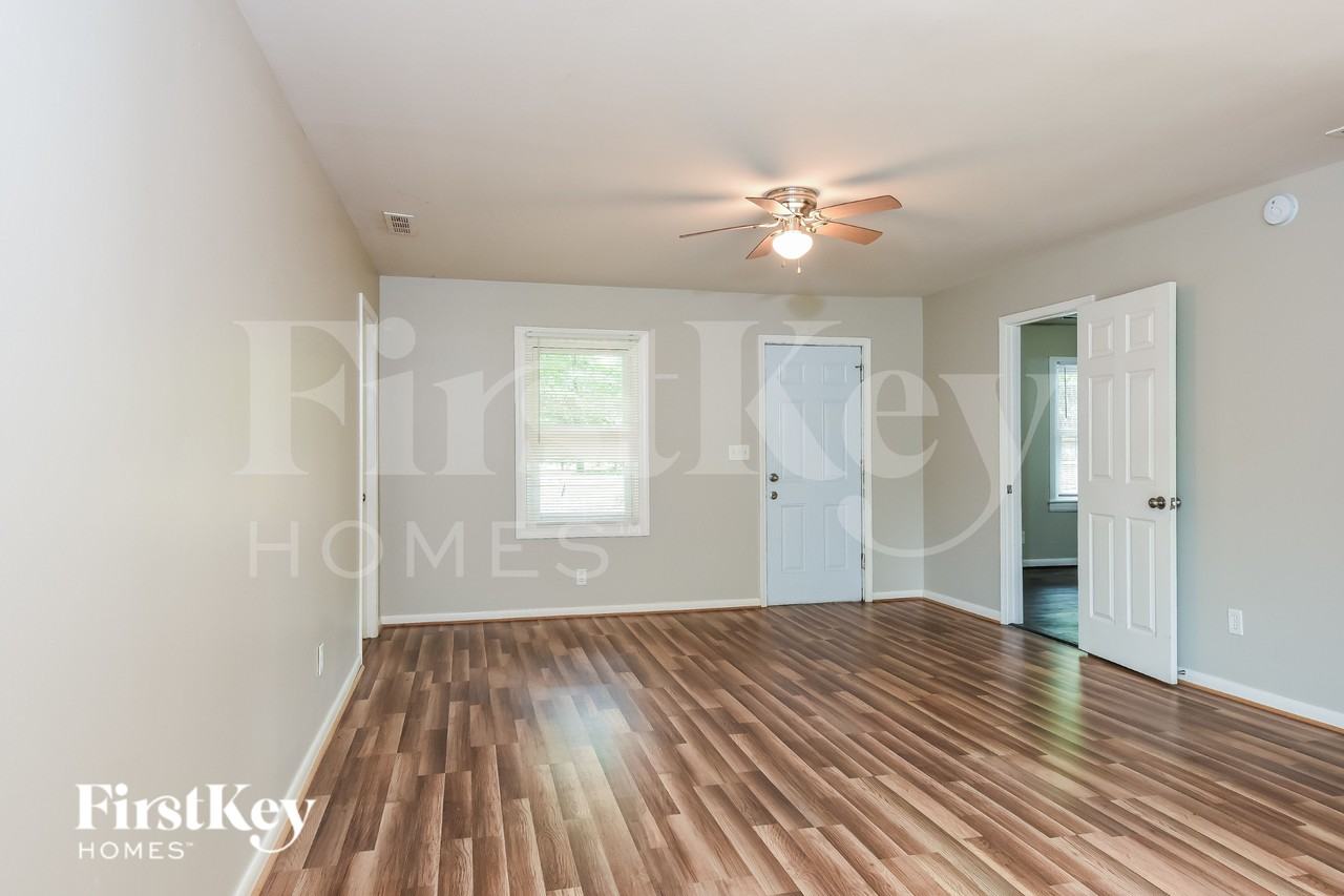 3861 Furr Ave - Photo 7 of 15