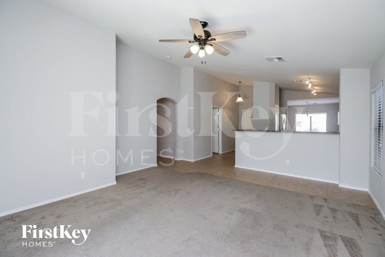 3193 W Sunshine Butte Dr - Photo 4 of 15