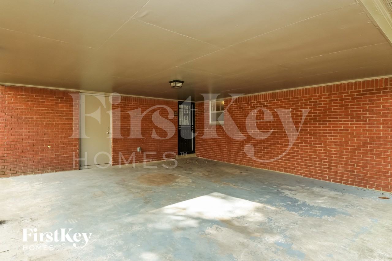 3040 Wade St - Photo 3 of 19