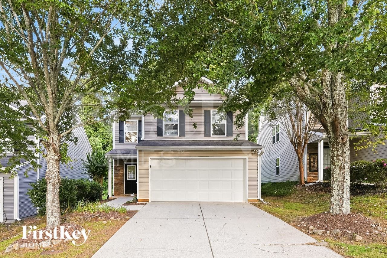 3020 Mayfair Dr