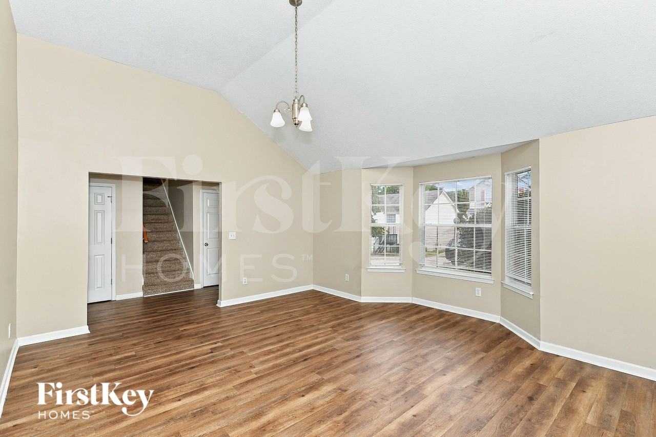 2771 Ward Lake Ln - Photo 3 of 16