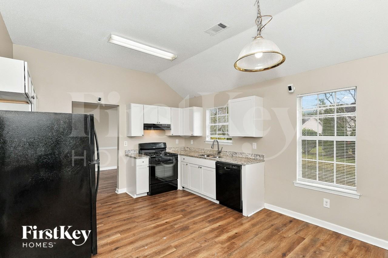 2771 Ward Lake Ln - Photo 6 of 16