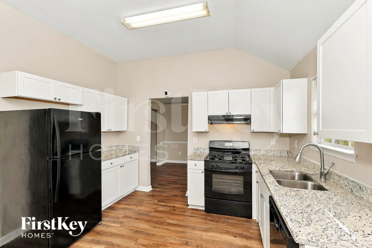 2771 Ward Lake Ln - Photo 7 of 16