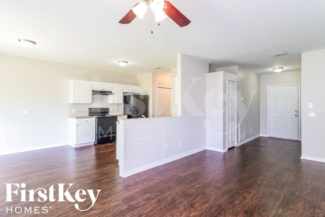 2641 Yamada Ln - Photo 4 of 17