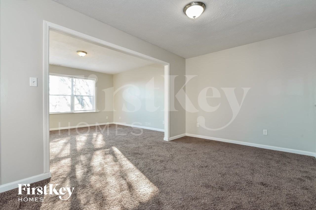 2603 Dawnlake Dr - Photo 4 of 14