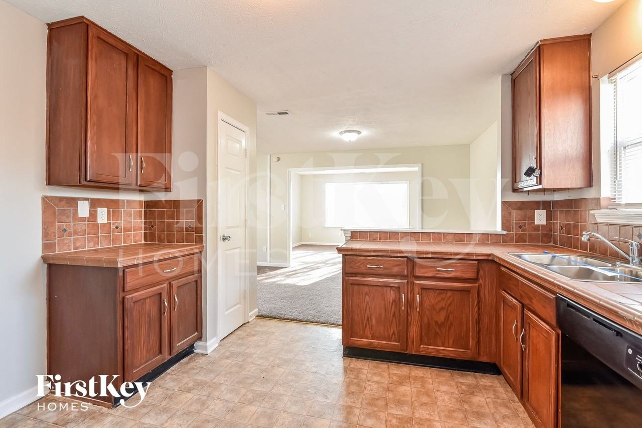 2603 Dawnlake Dr - Photo 5 of 14