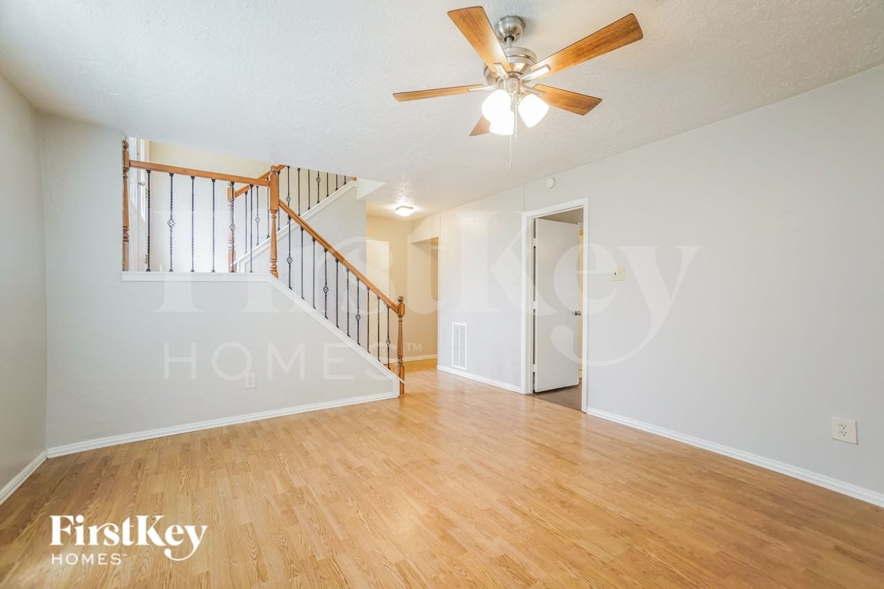 2108 Level Oak Pl - Photo 5 of 18
