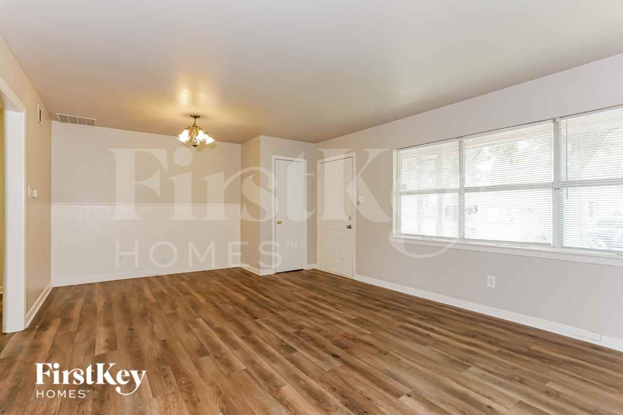 10455 Plummer Dr - Photo 2 of 16