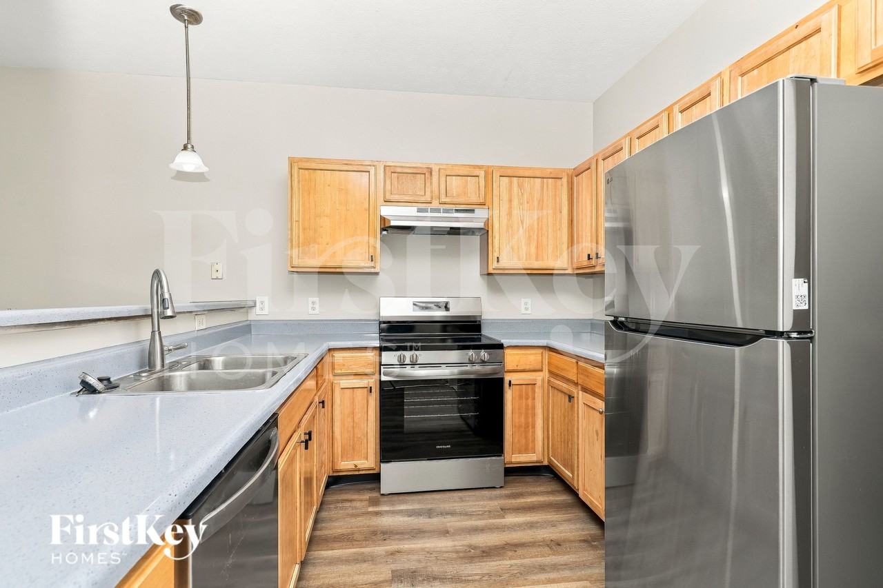10368 Platinum Dr - Photo 6 of 16