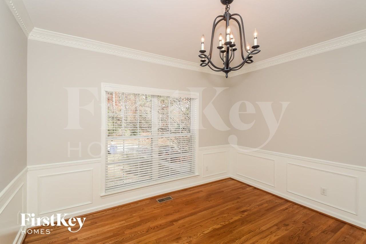 101 Orchard Ln - Photo 3 of 15