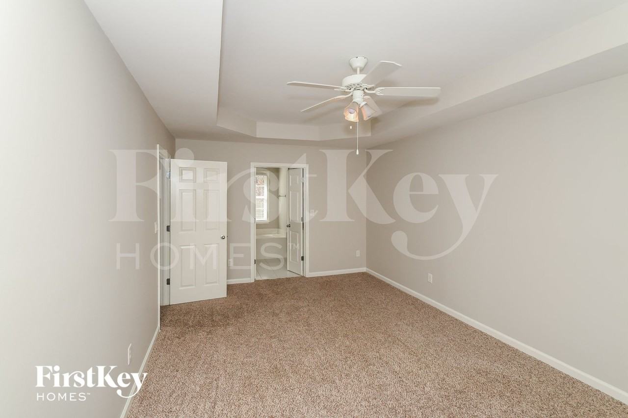 101 Orchard Ln - Photo 7 of 15