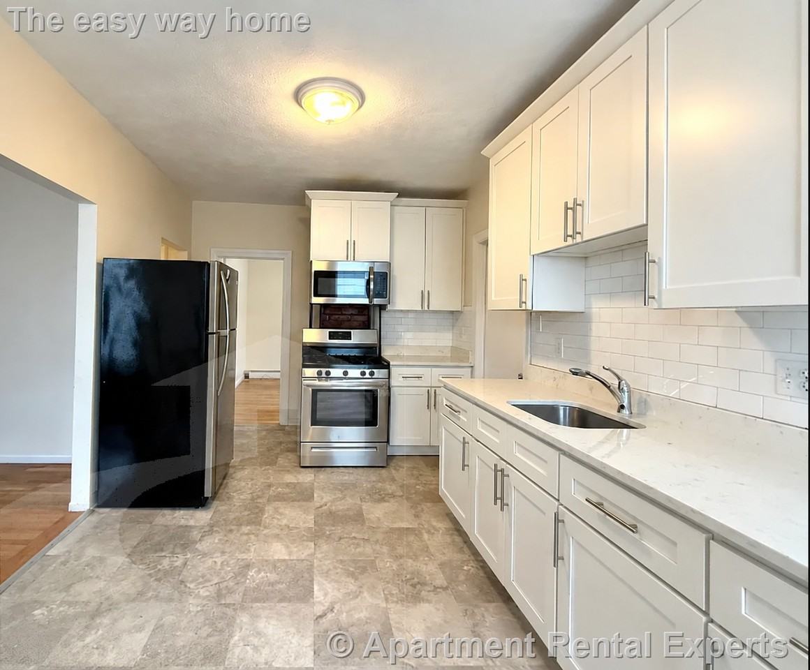 66 Morton Ave #2 - Photo 2 of 21