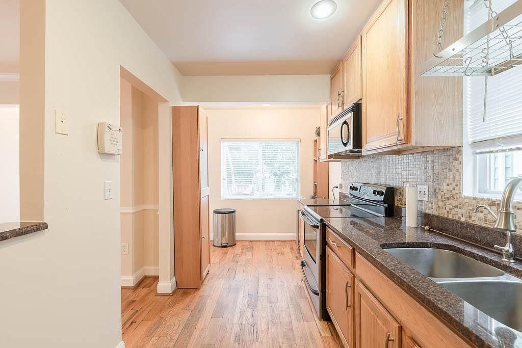 3722 26th St Ne - Photo 6 of 27
